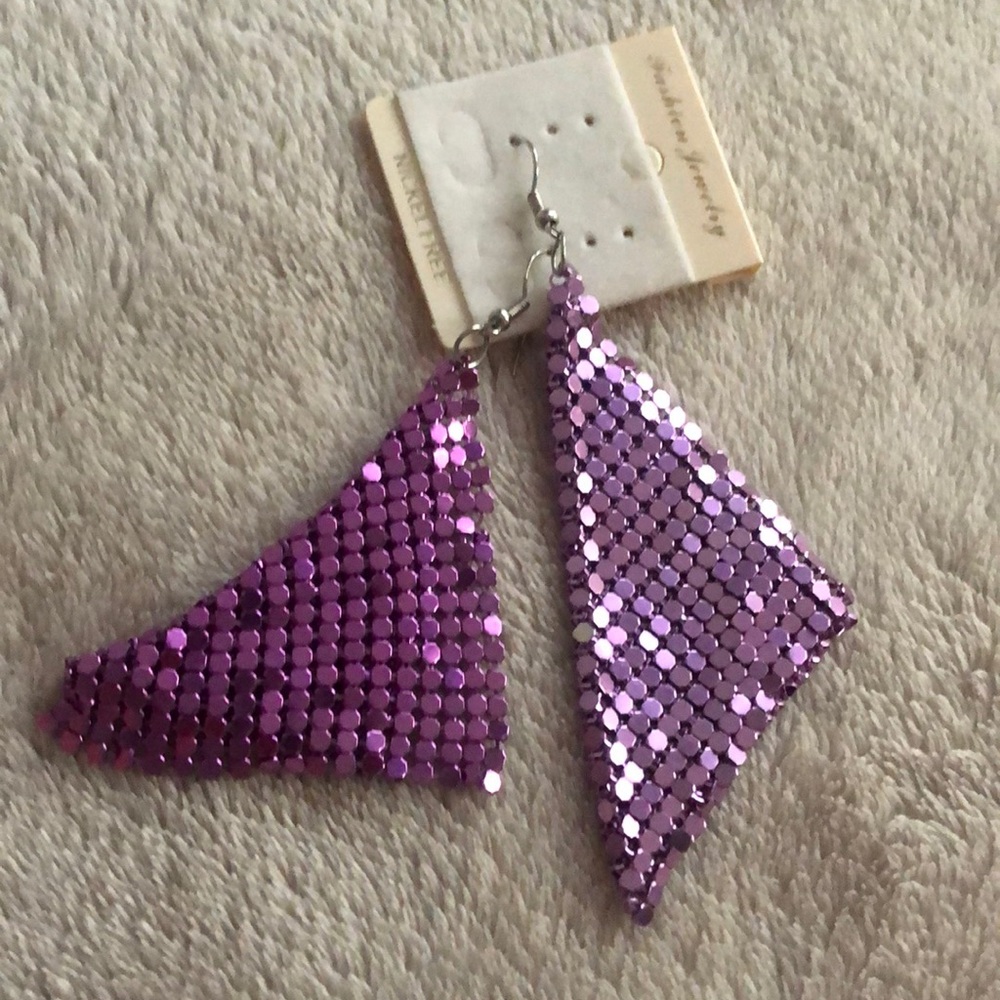 Earrings ( shiny disco purple)